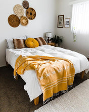 Load image into Gallery viewer, Sante Fe Towel
